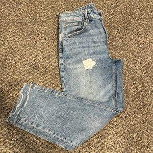 Maurice’s light blue denim distressed tapered jean